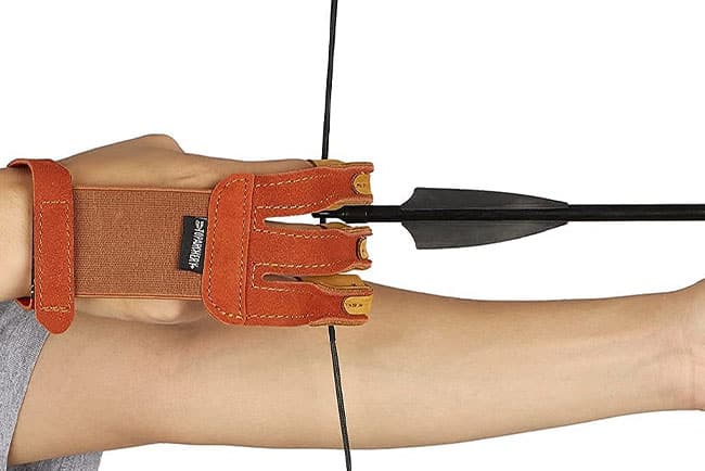 7 best archery accessoires thumb
